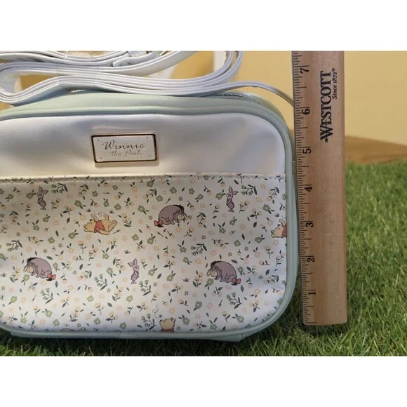 Disney Primark "Winnie The Pooh" Crossbody/Camera Bag Light Green NWT 9"x6"x3" - Picture 3 of 12